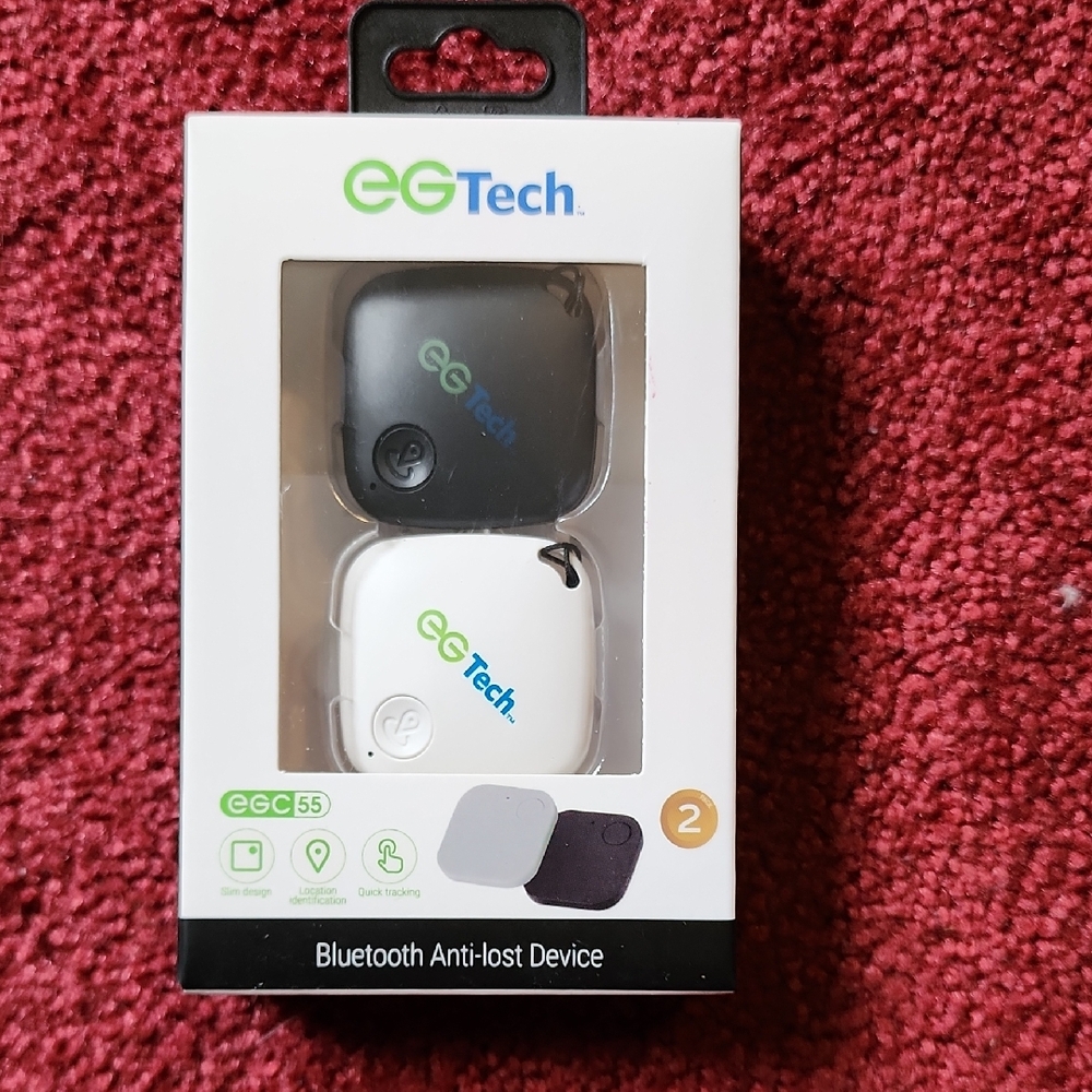2-pack of EGTech EGC 55 Bluetooth Anti-Lost Devices in black and white